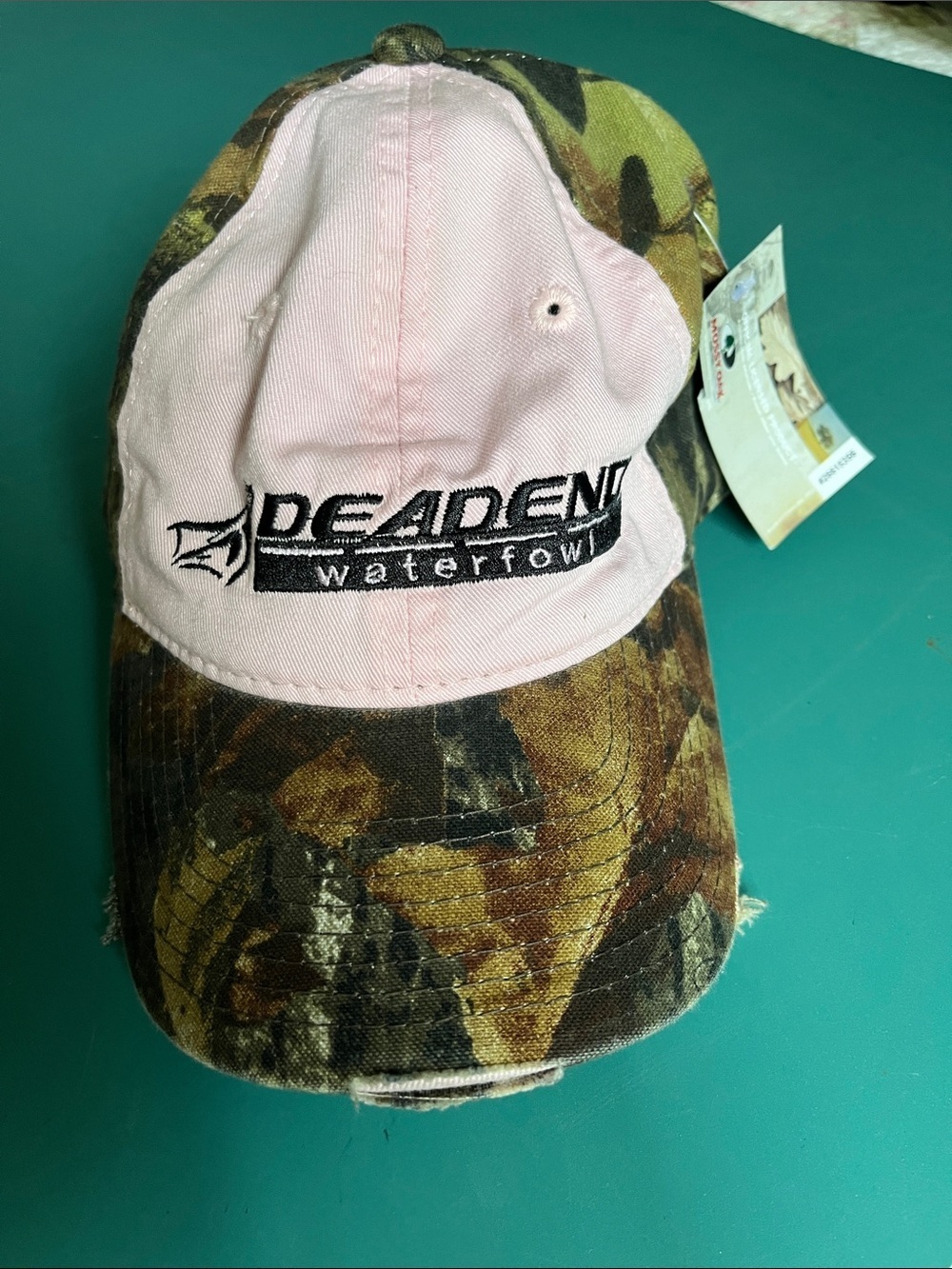 Mossy Oak women’s ball cap. NWT
